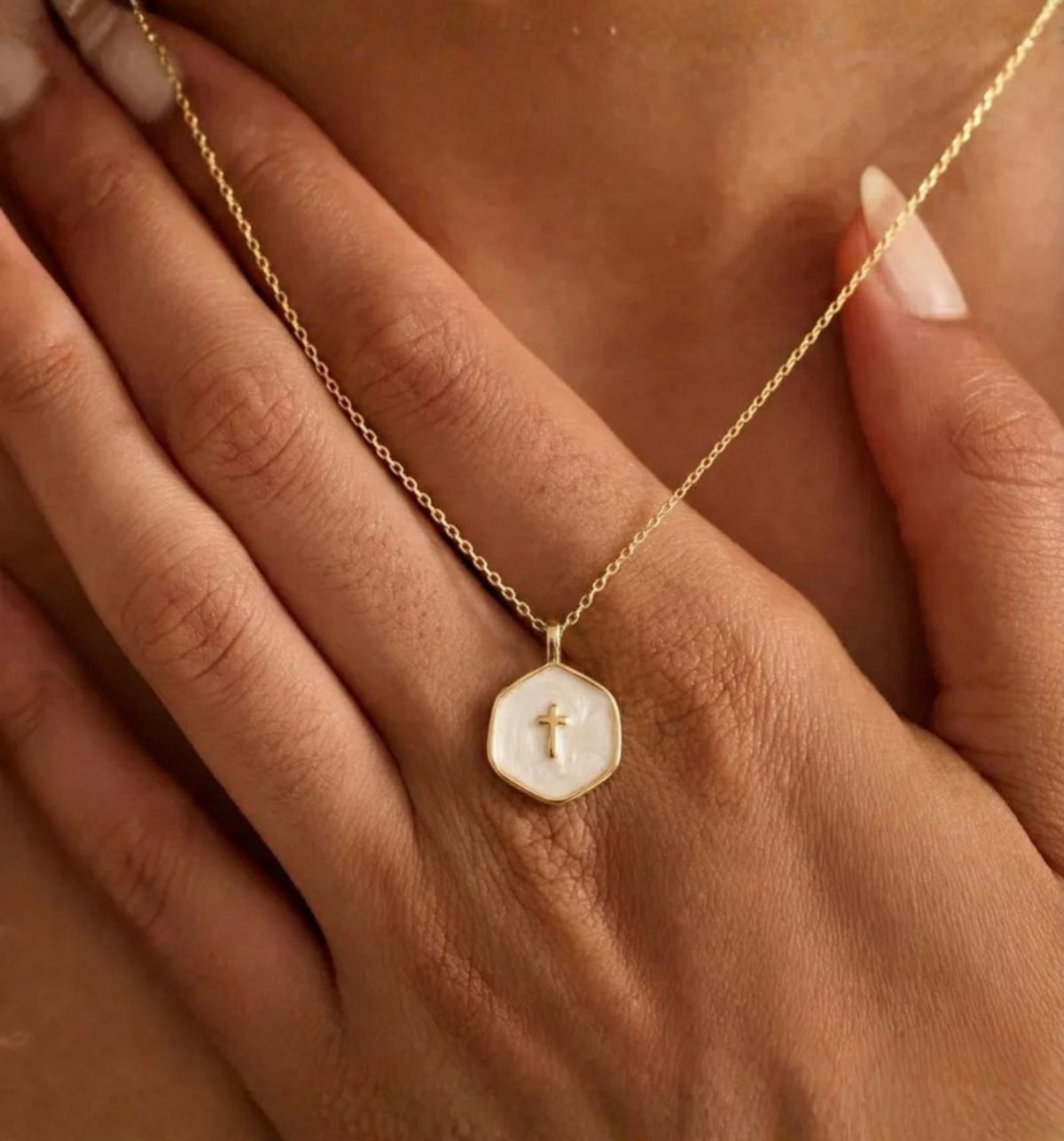 Parelmoer Kruis Ketting